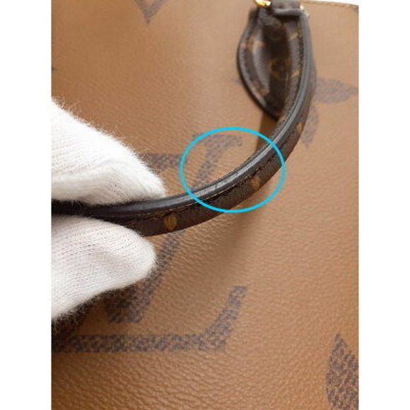 Louis Vuitton Monogram Giant Onthego Bag - Picture 4 of 8